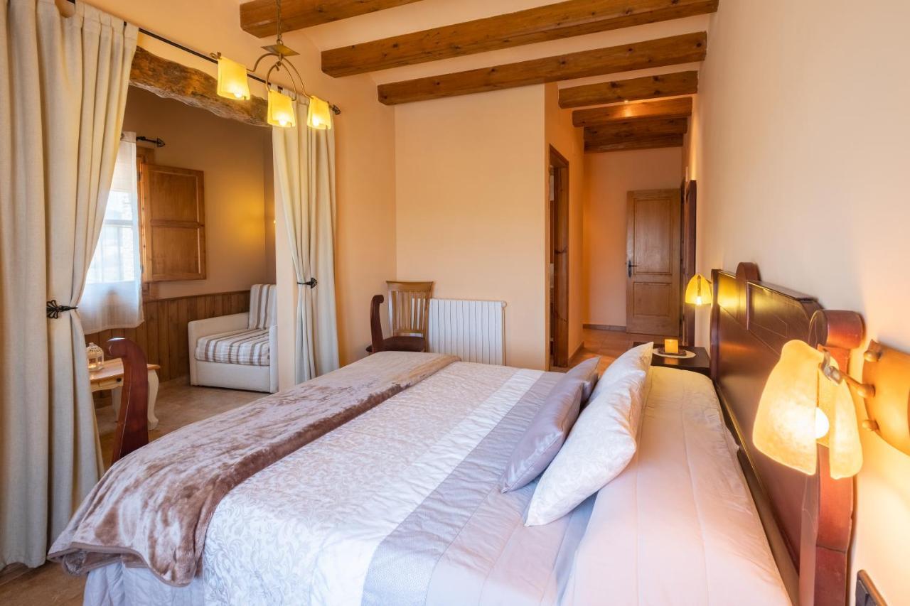 Bed and Breakfast Cal Ros Calonge de Segarra Экстерьер фото